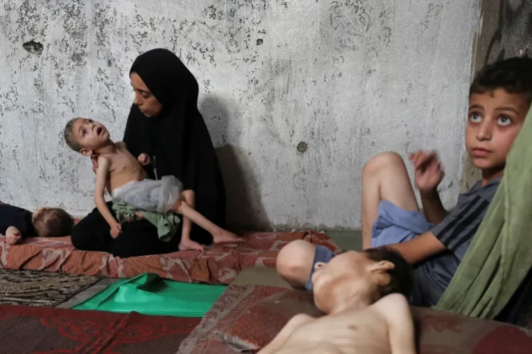 2025-07-24T203506Z_562551864_RC2WSFA7J8M7_RTRMADP_3_ISRAEL-PALESTINIANS-GAZA-HUNGER-1753394745