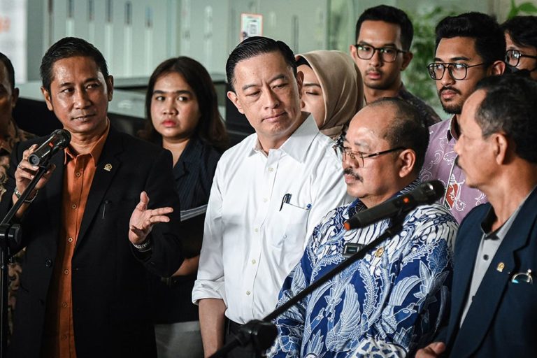 Tom-Lembong-dan-Ketua-KY